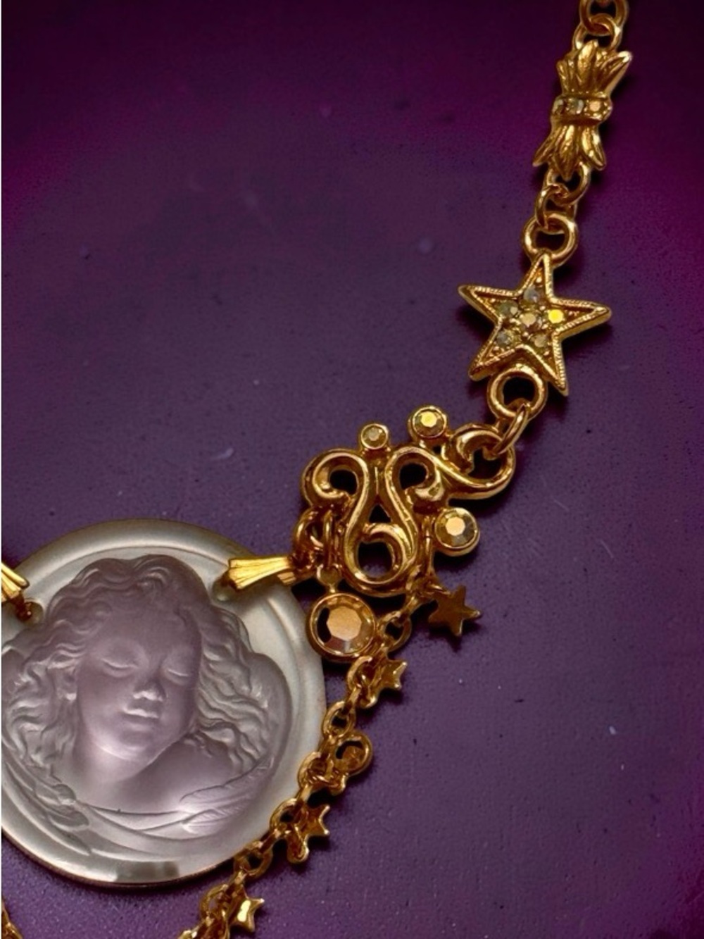 Vintage Signed Kirks Folly Gold-Tone Celestial Cameo Medallion Necklace Earrings - Picture 2 of 8